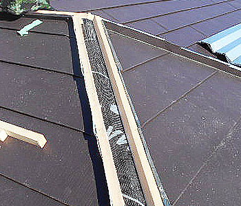 ガルバリウム鋼板屋根の雨漏りを防ぐには